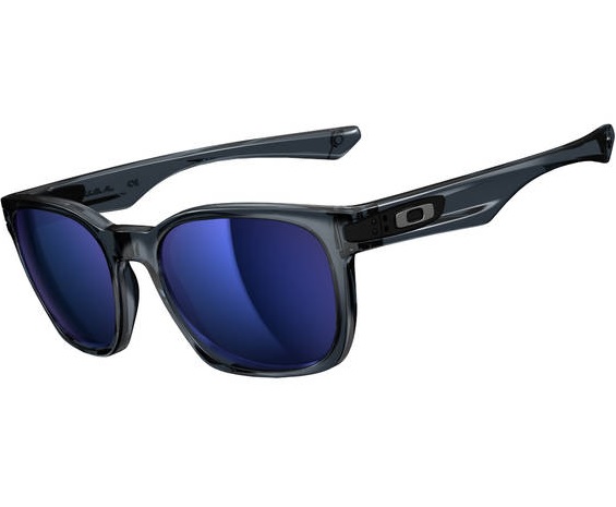 oakley-garage-rock-crystal-black-ice-iridium_a1e54629a37c7eeabf9bb080496100dc